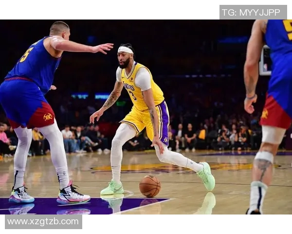 湖人对掘金比赛实时比分更新及精彩瞬间回顾 湖人对掘金比赛实时比分更新及精彩瞬间回顾