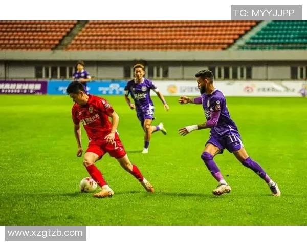 湖南湘涛迎战成都兴城争夺中甲联赛关键三分的激烈对决 湖南湘涛迎战成都兴城争夺中甲联赛关键三分的激烈对决